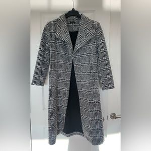 Shinestar Women’s trench coat. Size small.